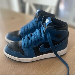 EUC Nike Air Jordan 1 Retro OG Size 1Y